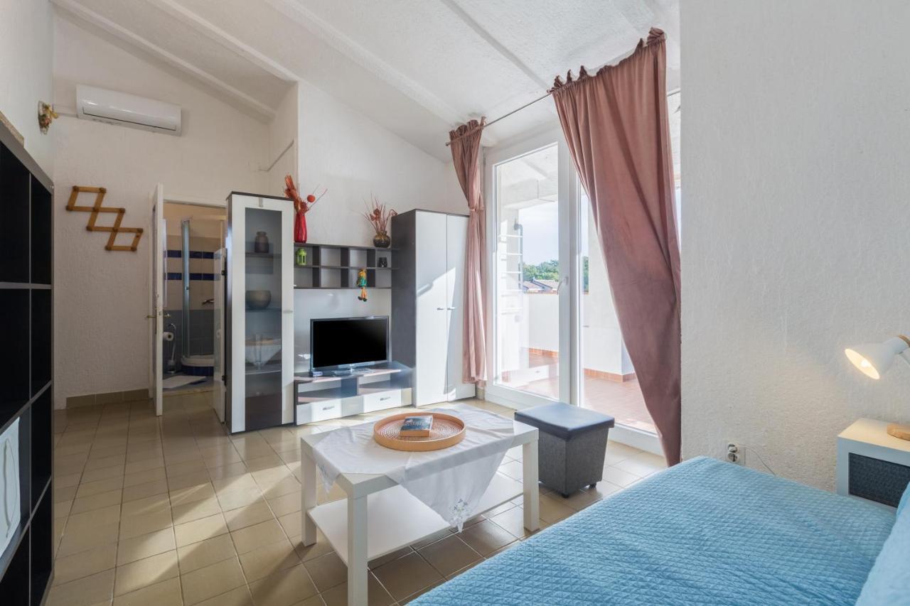 Apartments With A Parking Space Karigador, Novigrad - 2534 Buitenkant foto